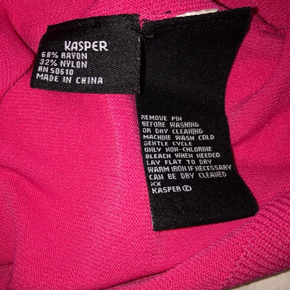 Fuschia top - Picture 6 of 7